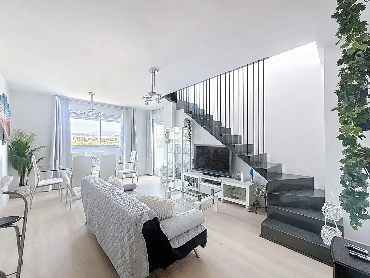 4c5f2b0c-beec-43a0-96a3-d002d9e65d13