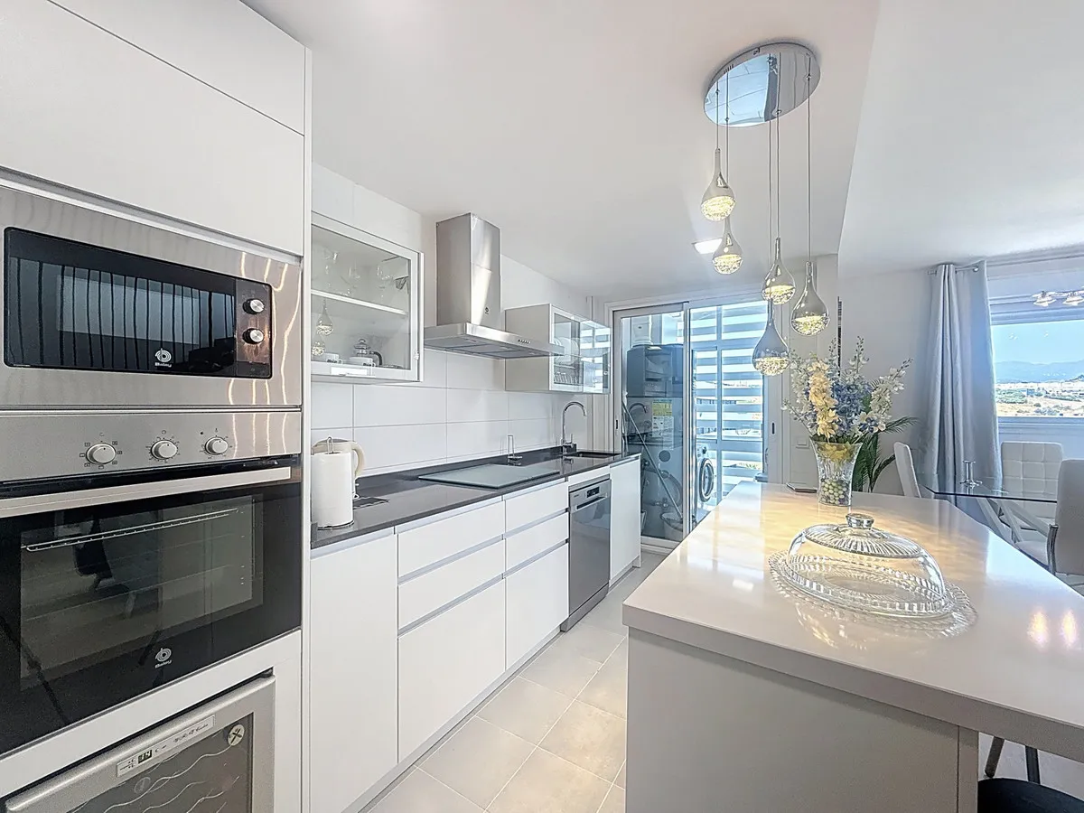 73365474-3935-4dd7-9586-014dba00bd79