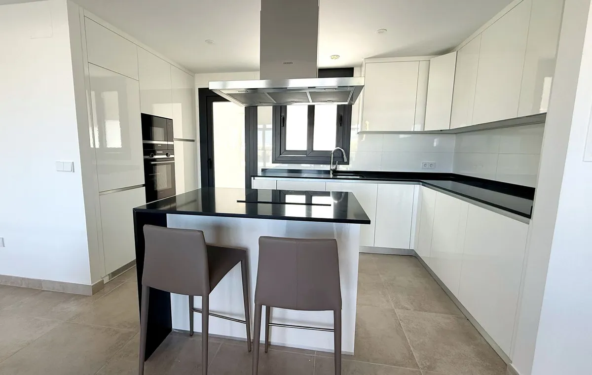 078e2d56-da86-413d-ae27-a9b90bb6d307