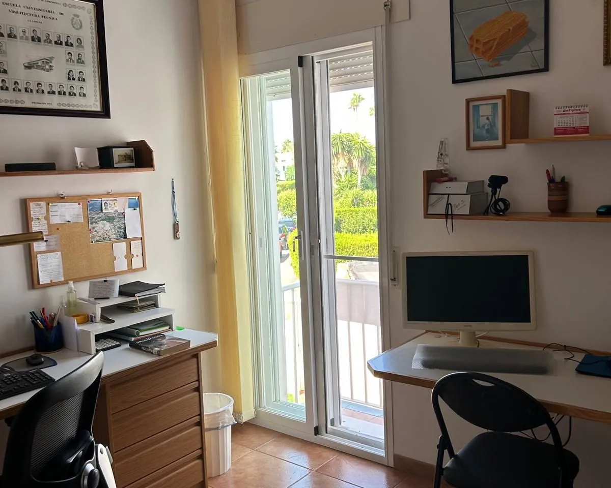 e8dda7ce-bc97-4986-9b71-5917129b8147