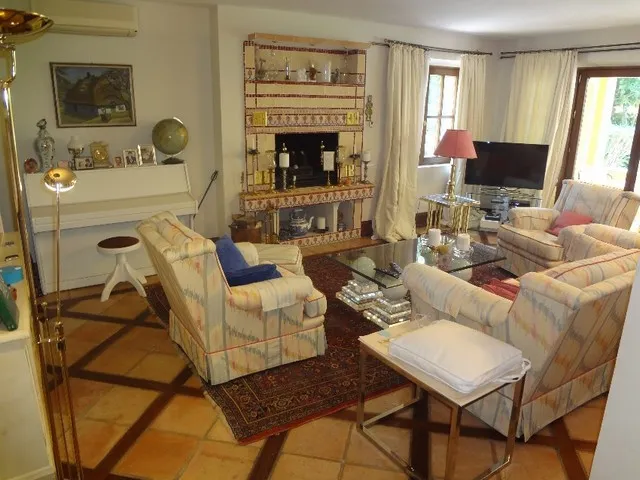 c16786d6-a4e6-4b8b-8726-0942489589d7