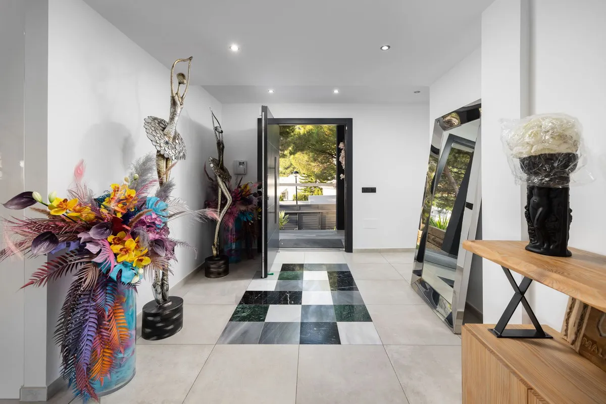 09da5aa7-62a0-4eda-8618-d2d4d64627d3