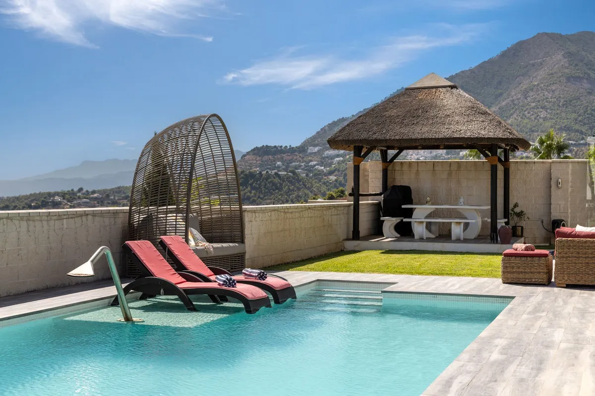 19a77829-8820-4a6d-96f8-02187a838181