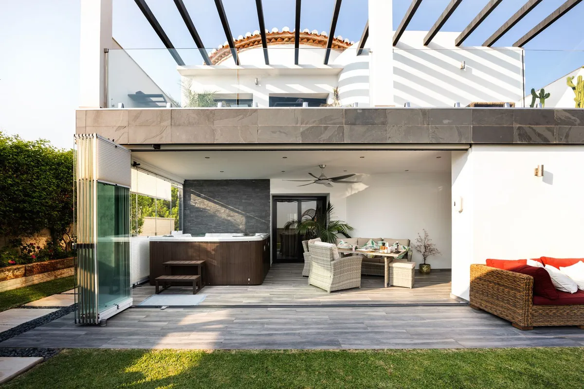 36fbdd36-c4e6-4b0a-9bf3-ac7729ece6d5