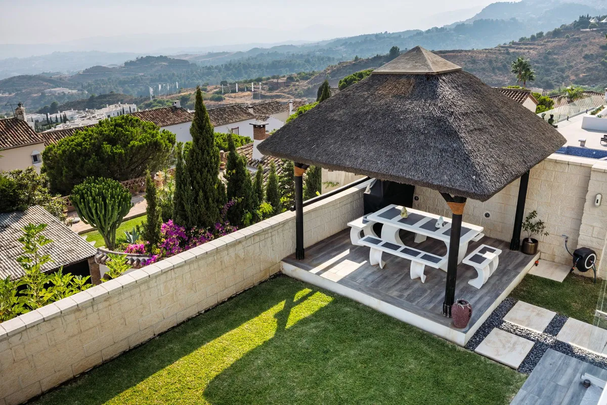 38f54e5a-fb34-4057-a808-e6816796ebaf