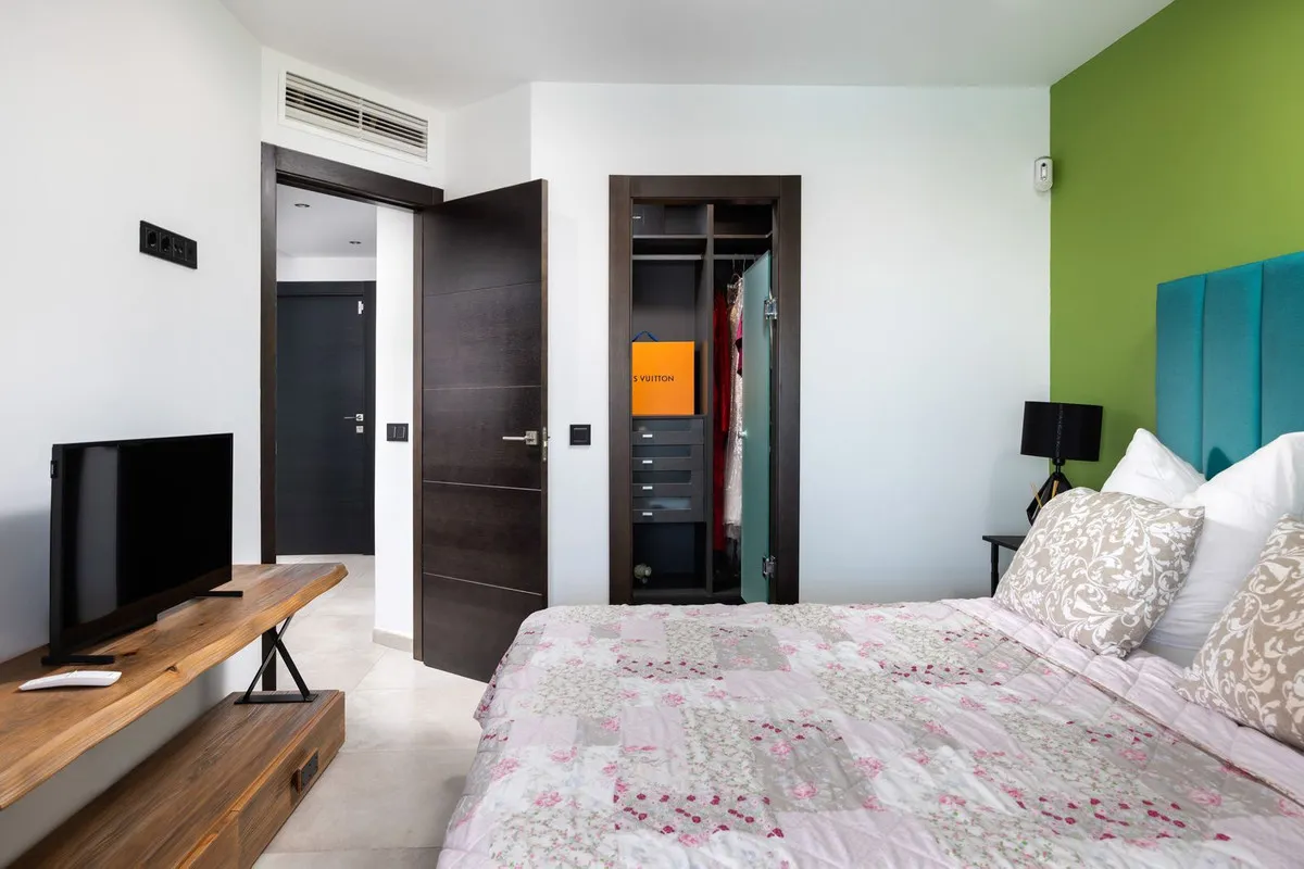 40707f47-5a07-49b9-bc25-2d2d363c1893