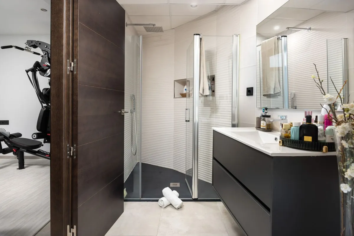 8f23ad48-743a-443d-b8cf-1997c117d864