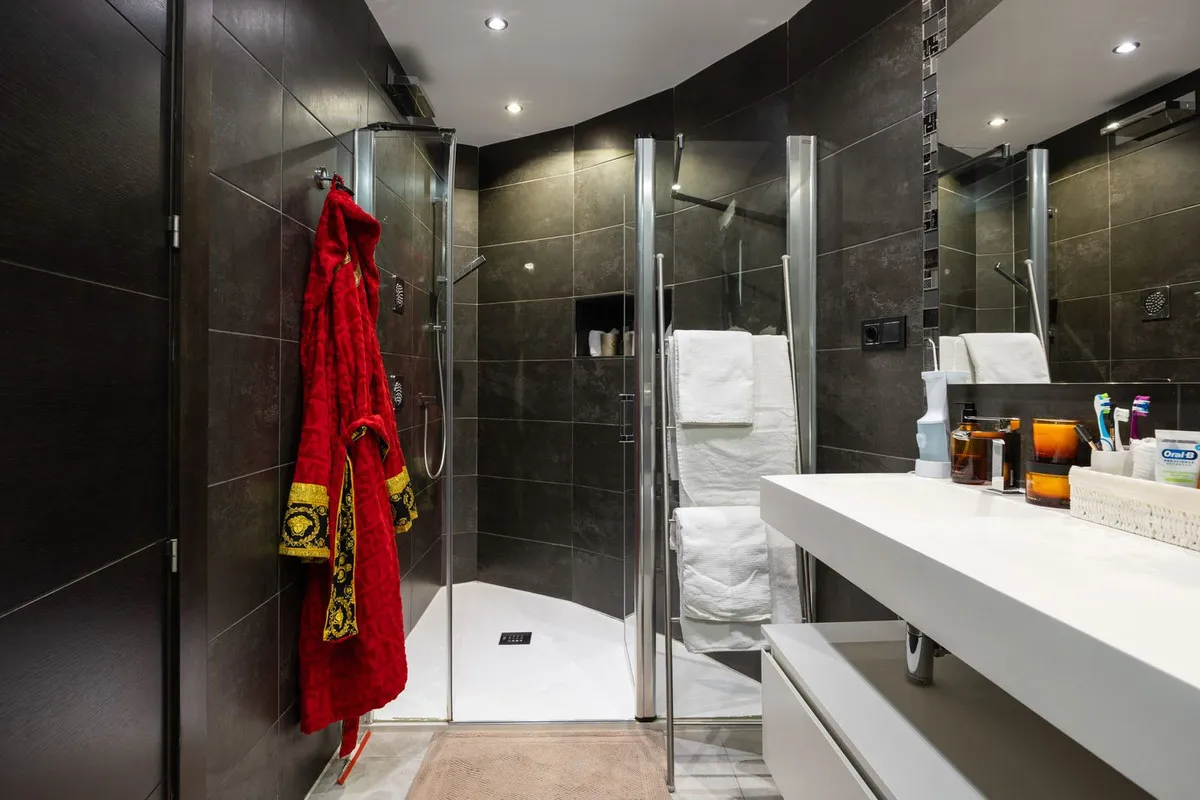 c5cb4f26-c8b5-4369-8a25-32e8c7d487e8