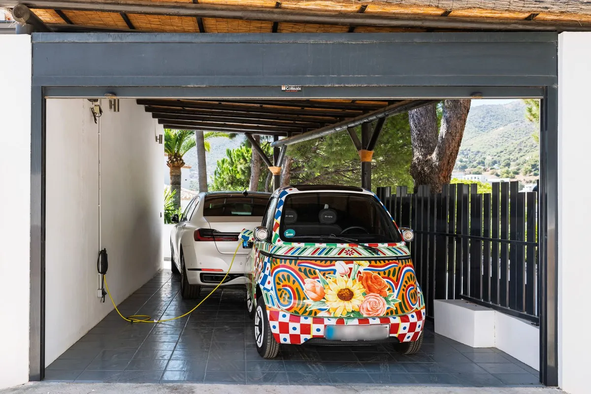 da0d794e-1593-46c3-893c-81b25f0b2b32