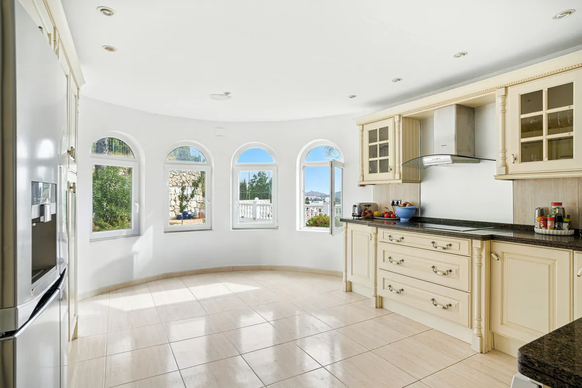 f01c29c0-479e-4361-adc9-73146909c1c8