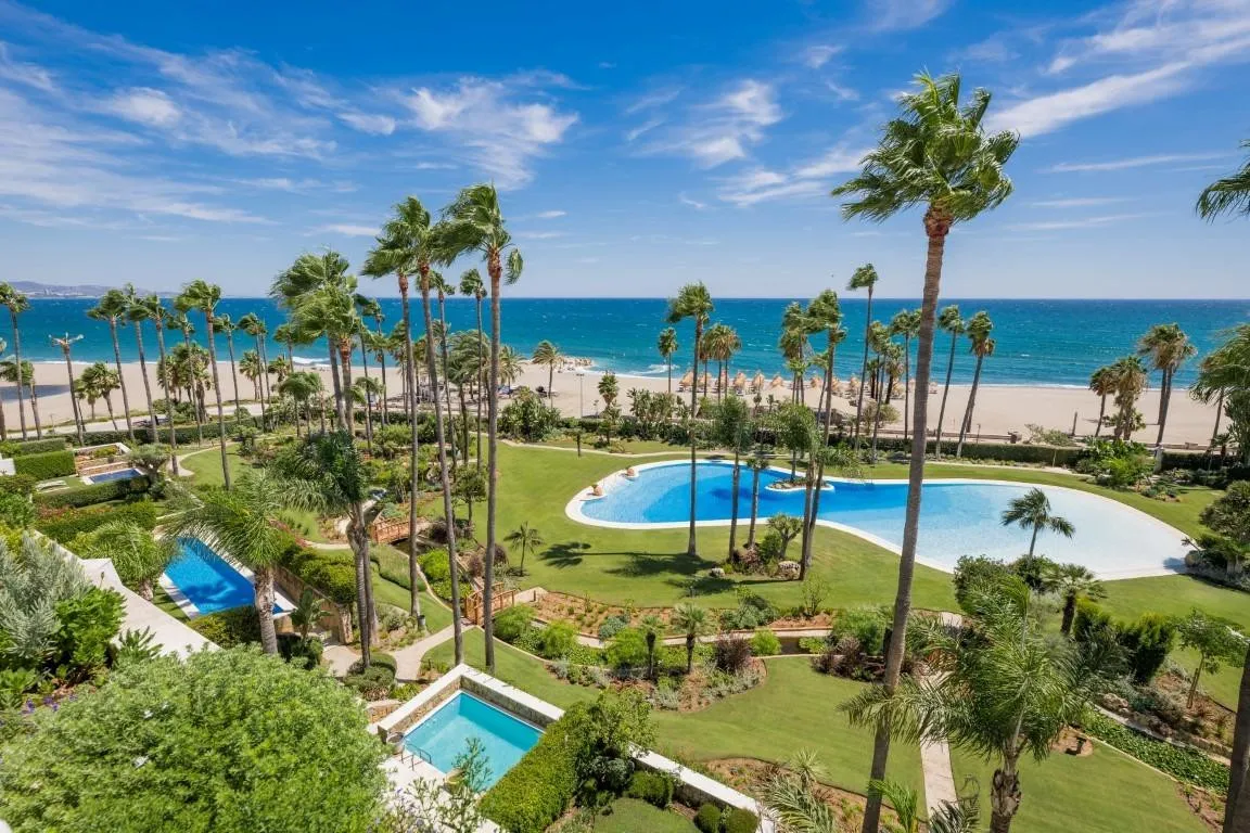 0ec90fe0-a186-4dfa-99b6-0aac6f4e5814