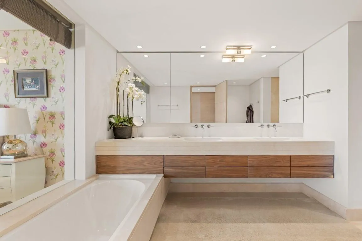 77c90be4-52bc-4c6c-9af1-5f72e6fa919f