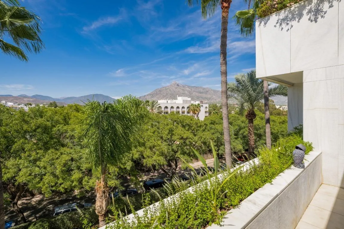 c0df90a0-9273-4e8a-9605-9eb2980461c9