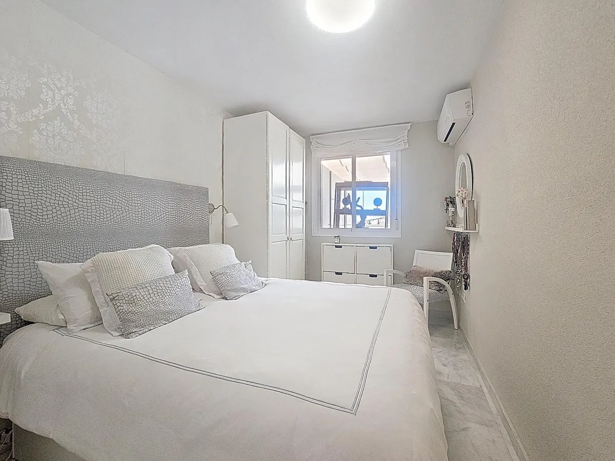 5814dcd8-df2f-412e-9569-2ad03f442ecf