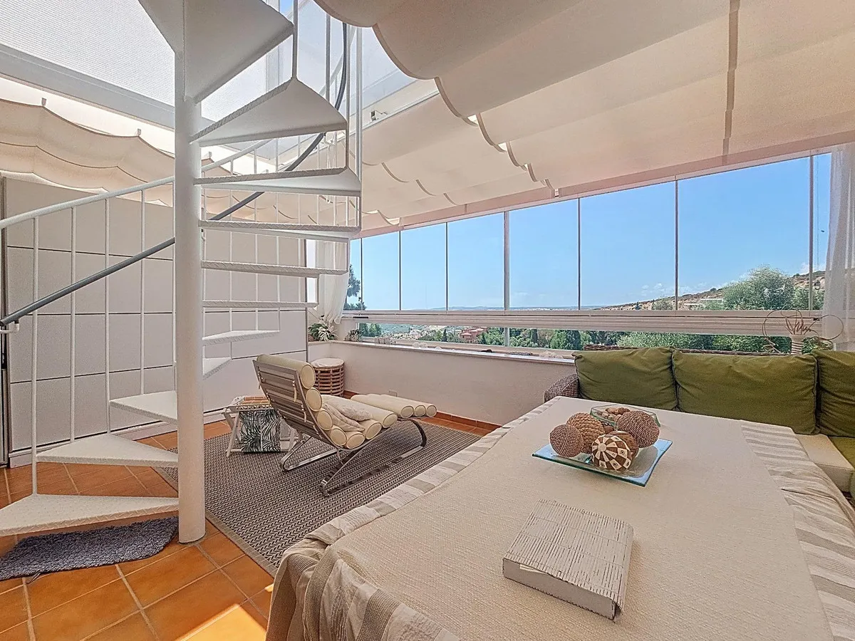 ff383b52-7b87-4a63-a351-6a970d536c2d