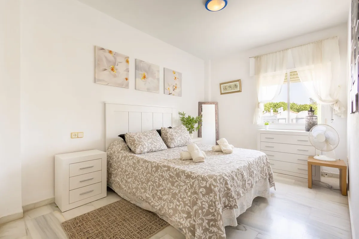 200e5ac2-de52-43f1-982d-8c8172c131cb