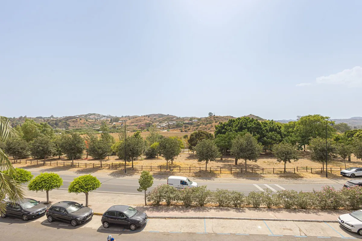 ff1c510f-0029-47ab-b9c9-dd30713066f3