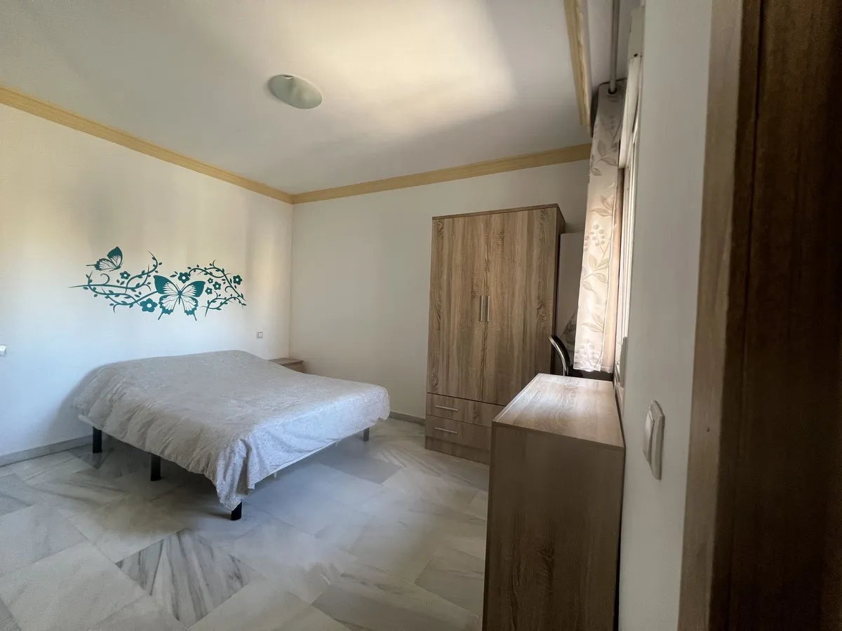 c5f24635-4873-476a-b745-c931d12a6d82