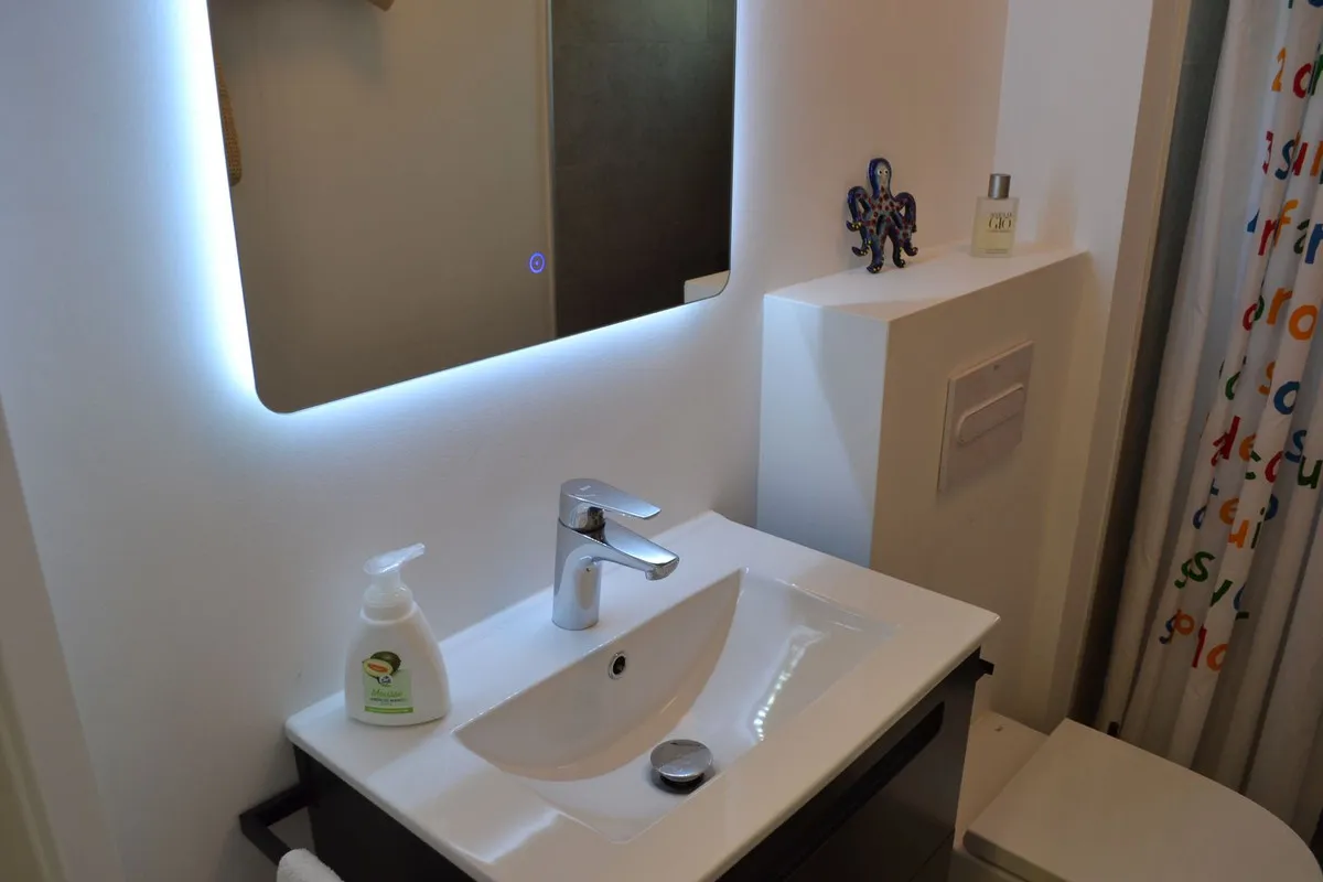 3fa41d5d-aa27-478d-a035-939d315837d2