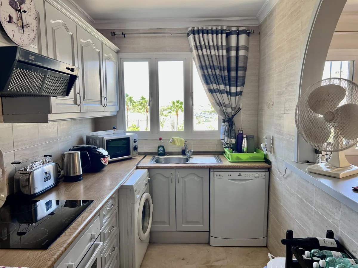 747d186f-ef69-4c98-b30d-0a4b90c31285