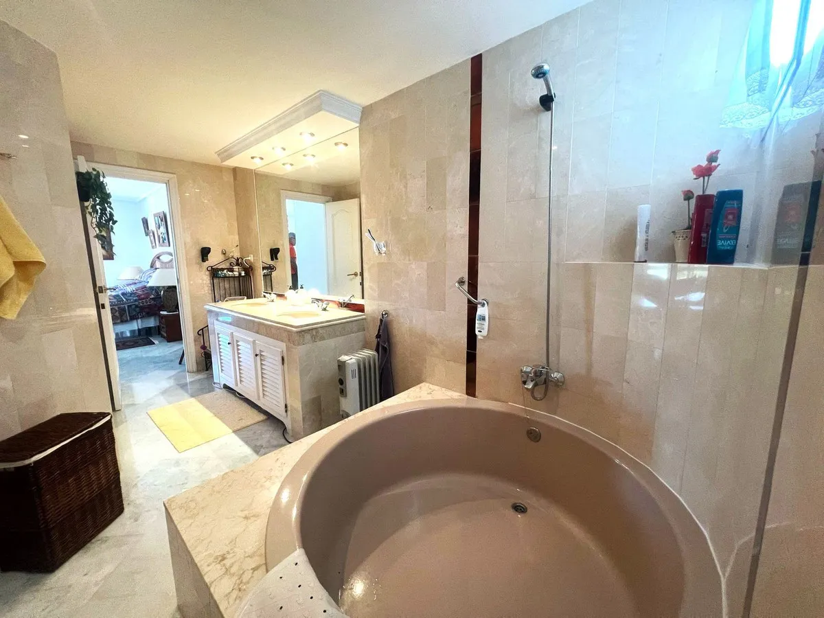 d23a4e99-fa2a-4564-904c-805e8159618b