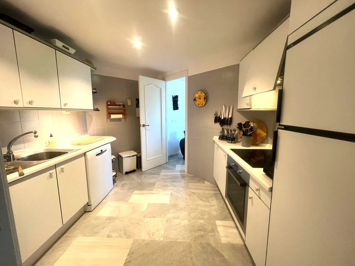 e3096d3c-b939-472b-a63b-bcebe008fe96