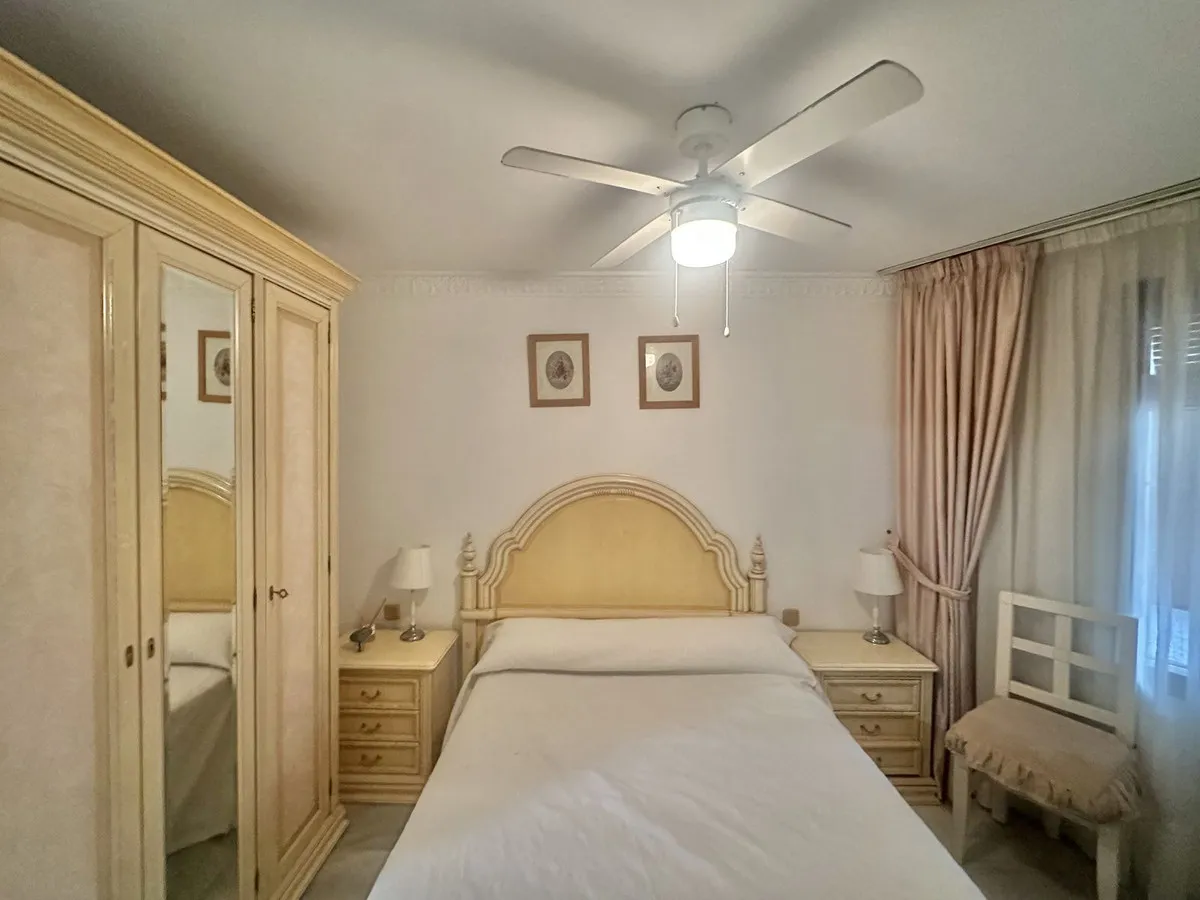 b41b045c-2eb4-4ff0-ab52-9eb62ec79de1