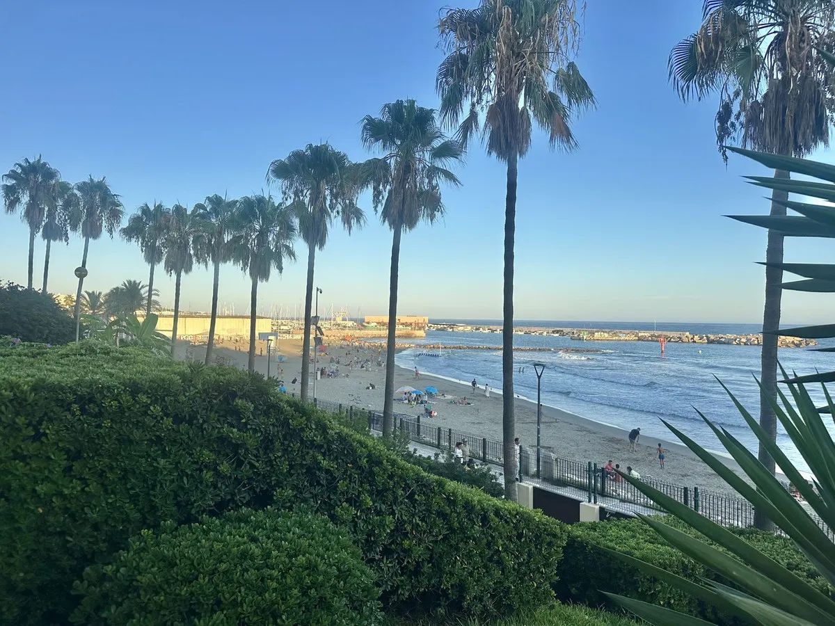 e26138c7-e147-46f4-9eba-f4a616f2f3df