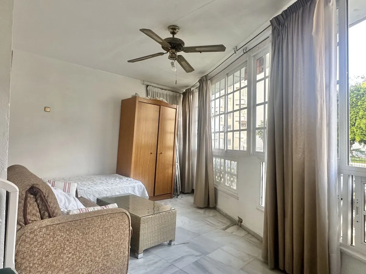 f8f35de2-99ac-4974-881b-91dd2898533a