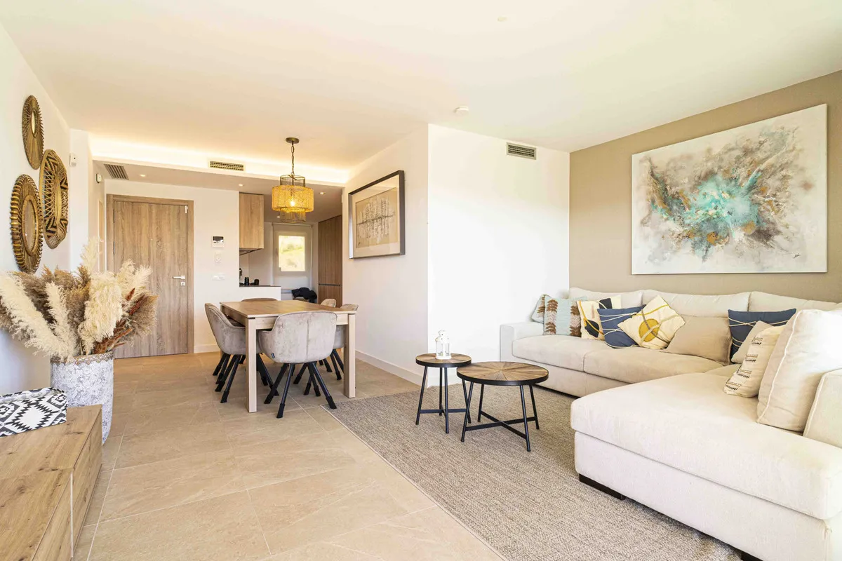 d813b093-f78f-43ad-82a0-800afd898743