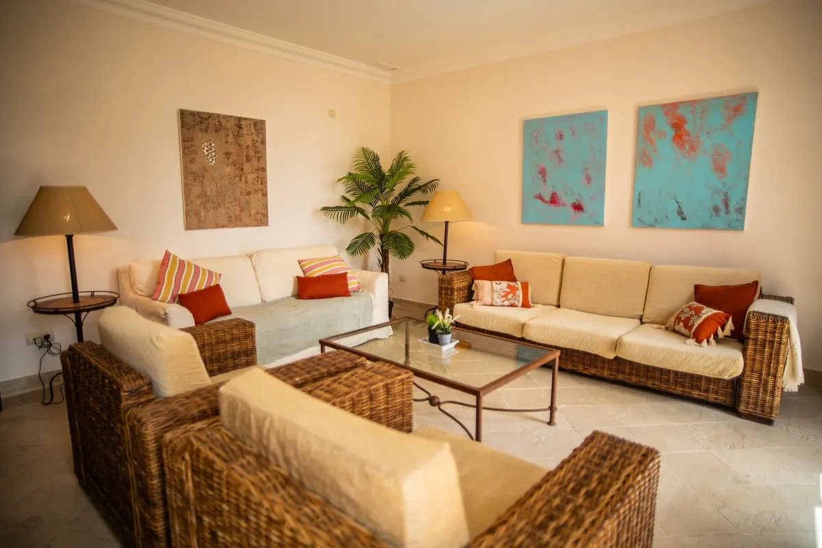 cb28a244-576f-47d1-811a-aaffeb65c14a