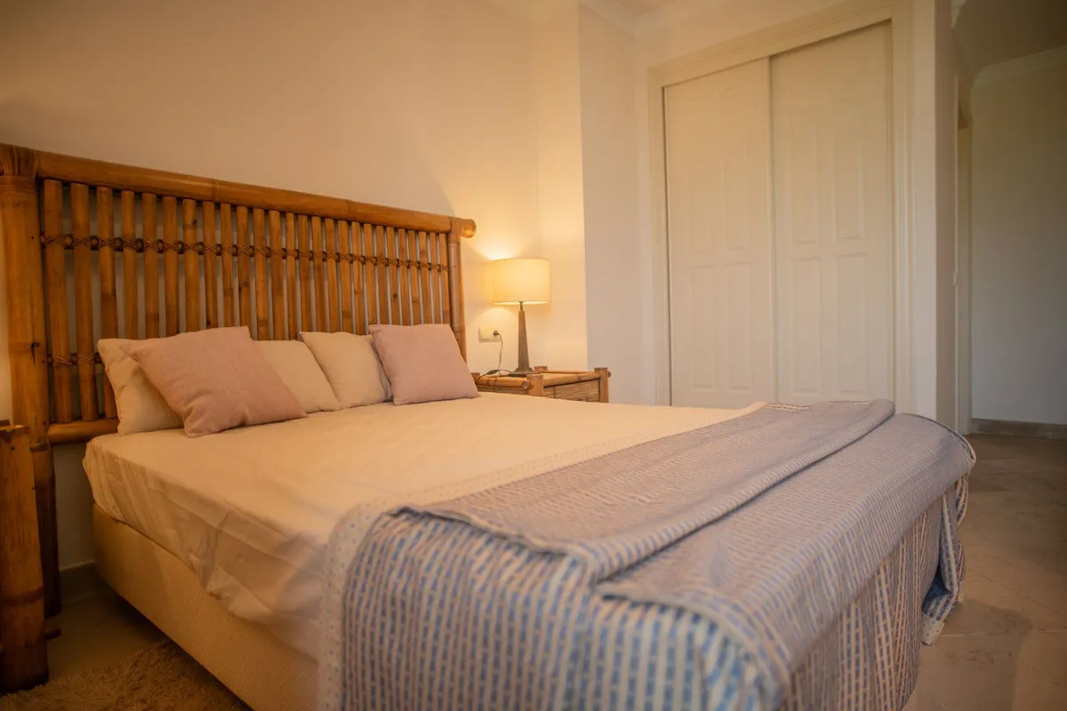 f24ce6fa-23a3-4d82-89cd-eef0c2d67225