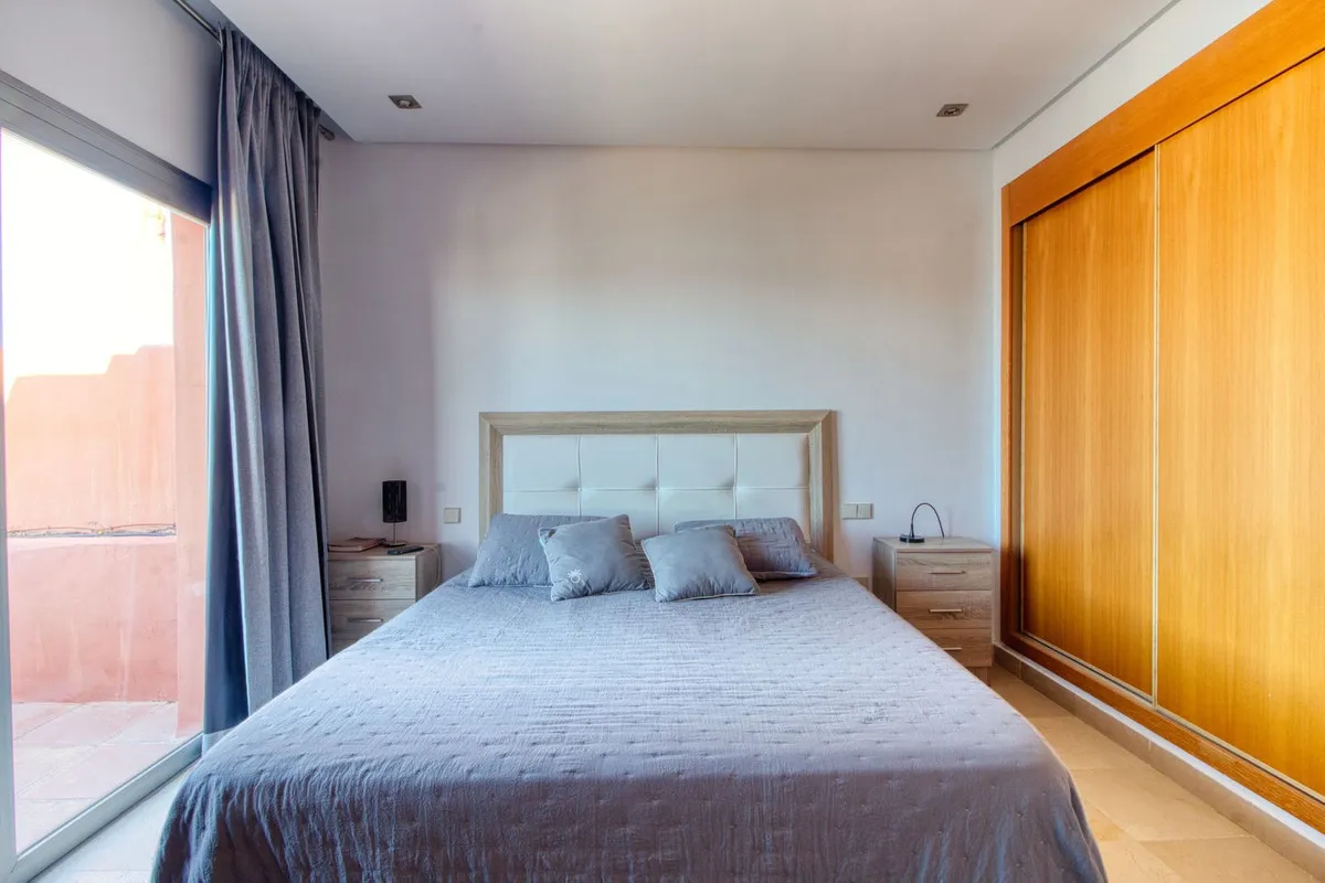 9efb9417-906d-4e22-89f0-1baa7b0e531c