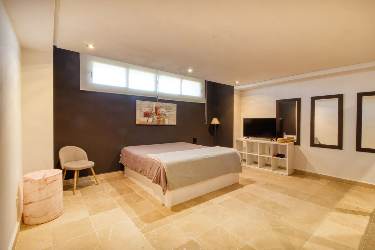 e5965d37-c9e4-46d6-acb7-c76c0c43e736