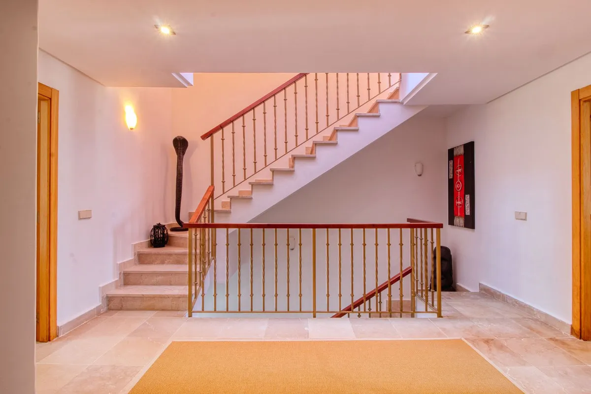 ecd910fd-9dcf-4ae4-8afa-8145c3df645f