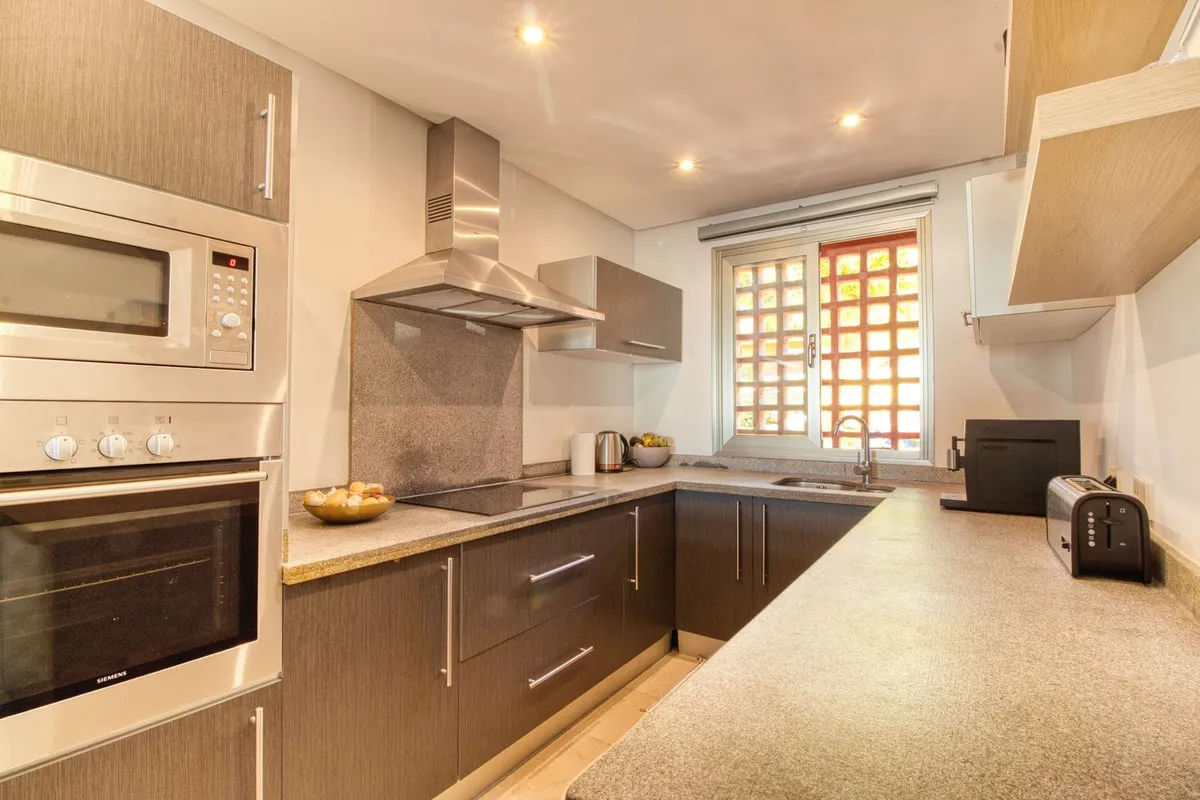 f2df1eb0-7dd1-491e-89c9-993a876f8fbd