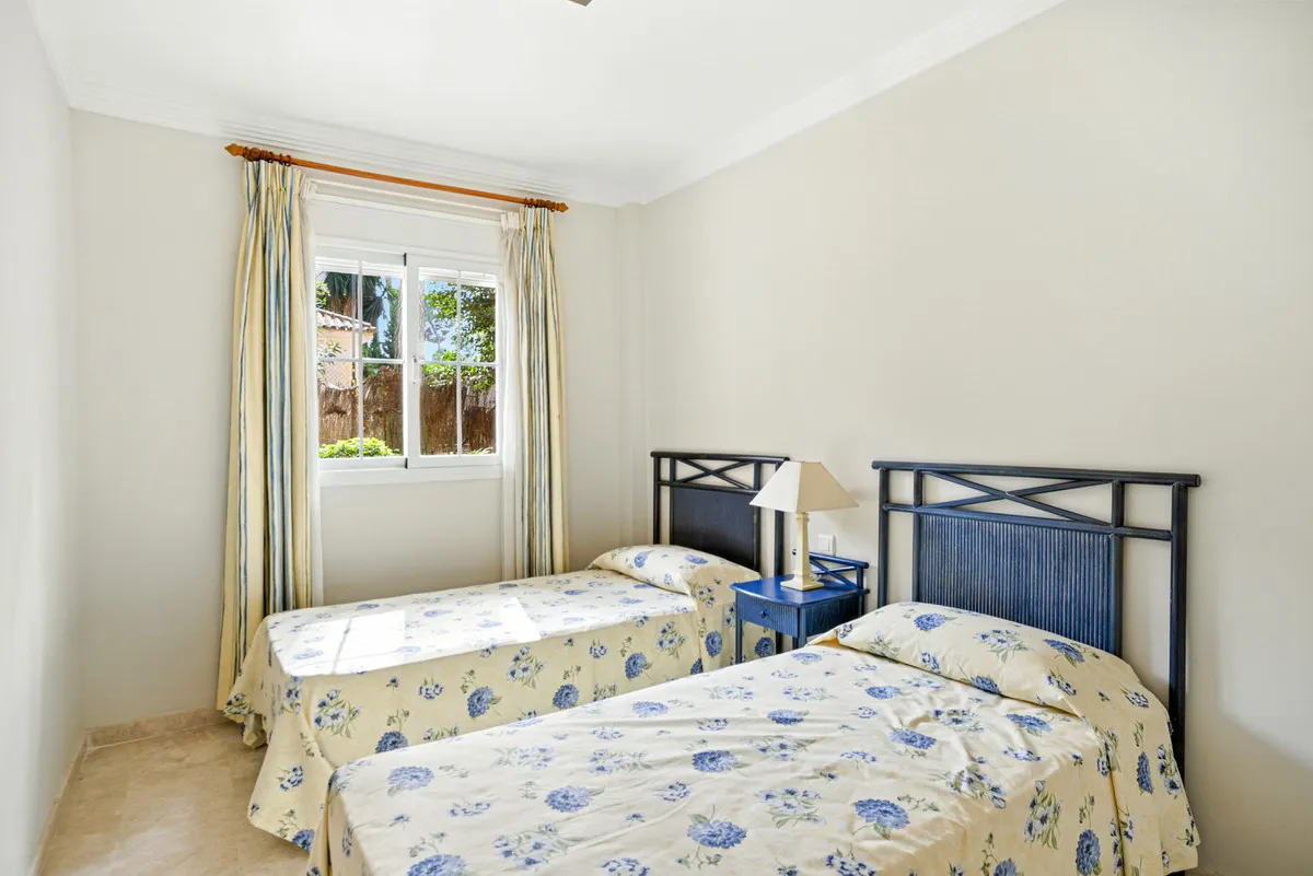 a0b60365-9b5e-4b77-a039-cec3721d7e79