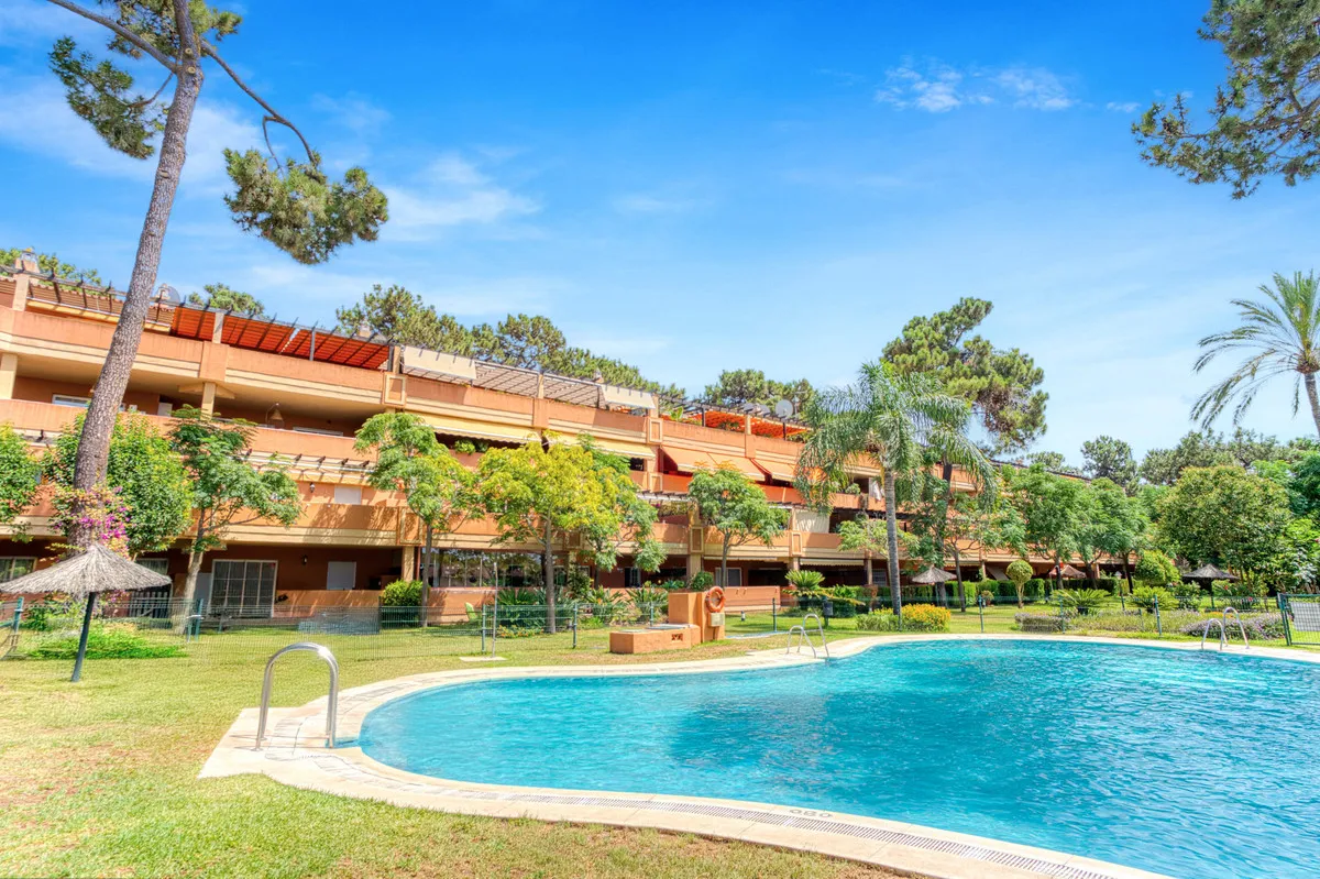 bd70696f-96a2-400b-a80e-333ee39d8762