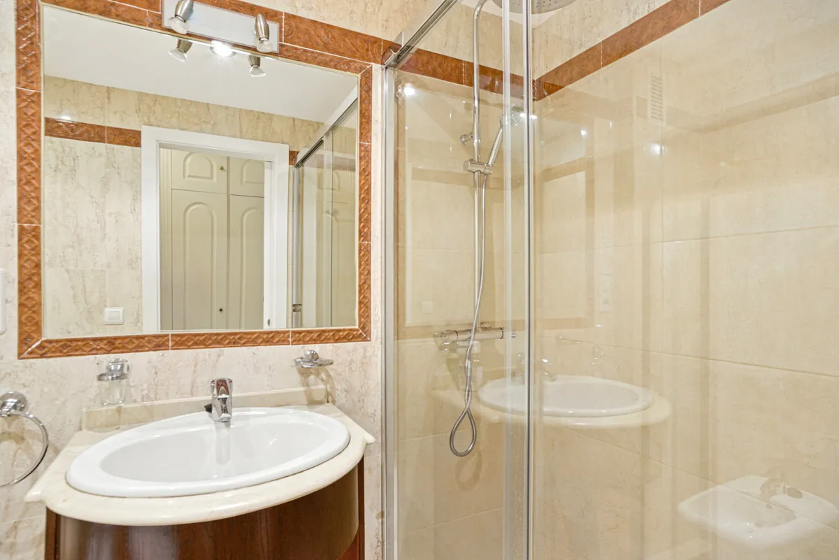 e7b023f8-b504-4d70-806f-7936c1d411a1