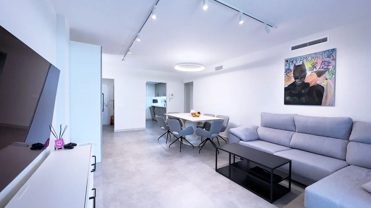 ddc1c6c2-0b25-4994-8ea4-d2800f4b2319