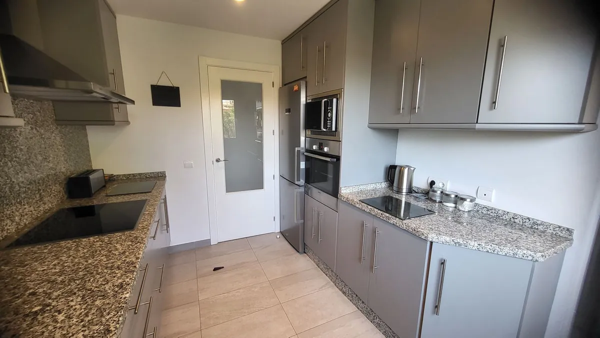 9fa1ac46-3b5f-43ff-ae85-0e09682d651f