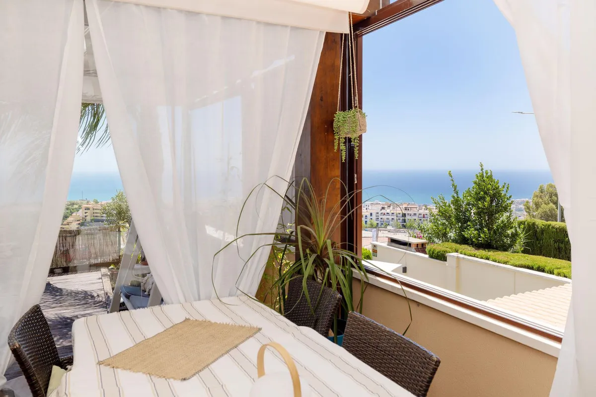 15c603ea-4a14-4cbd-be47-2d9053b96fed