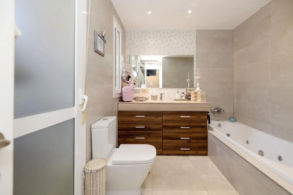 19fa9404-a29d-4414-9a39-c25bab9fc6f8