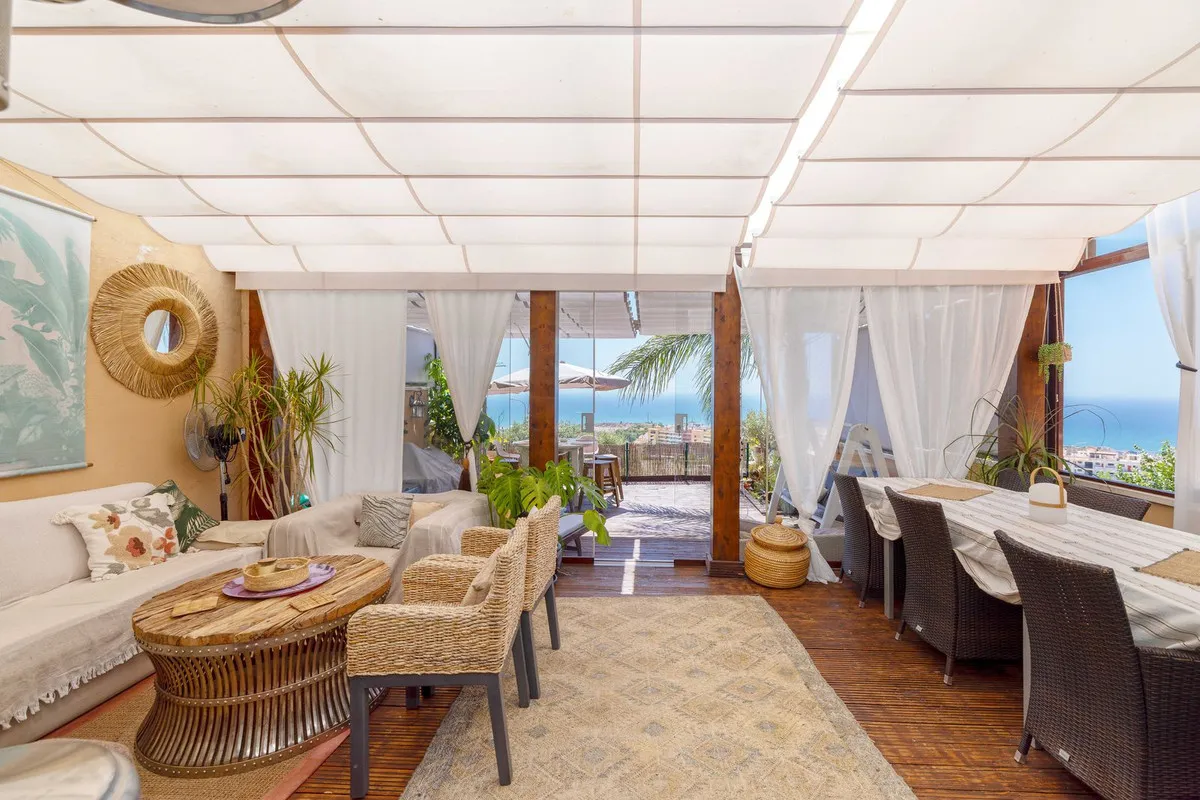 7ee30378-4e52-4f64-87e3-99afd98d9435