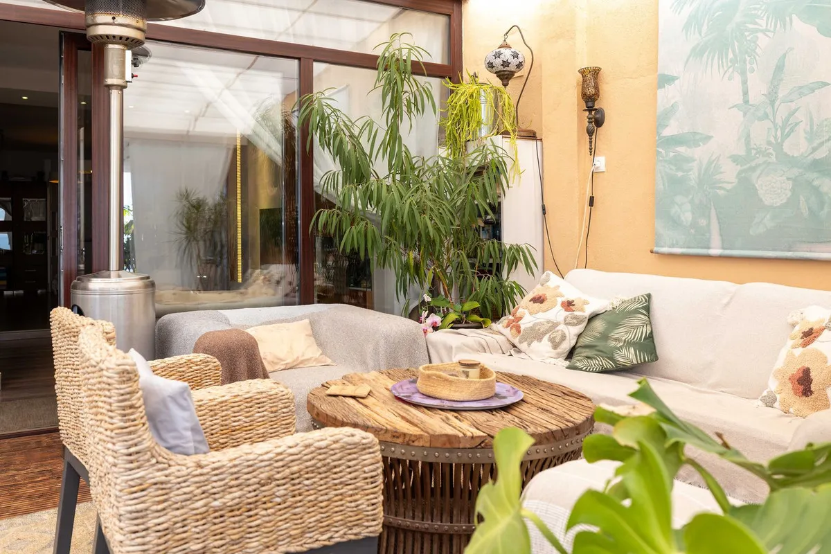 d7093ce4-ef9f-41f4-bded-ae6777d6831b