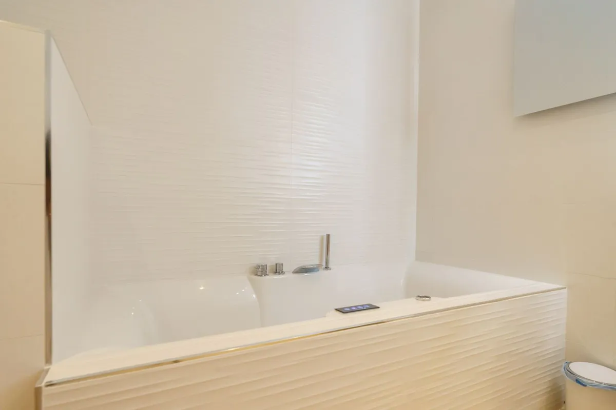 4fb265b9-2da4-41c3-936b-72309777b927