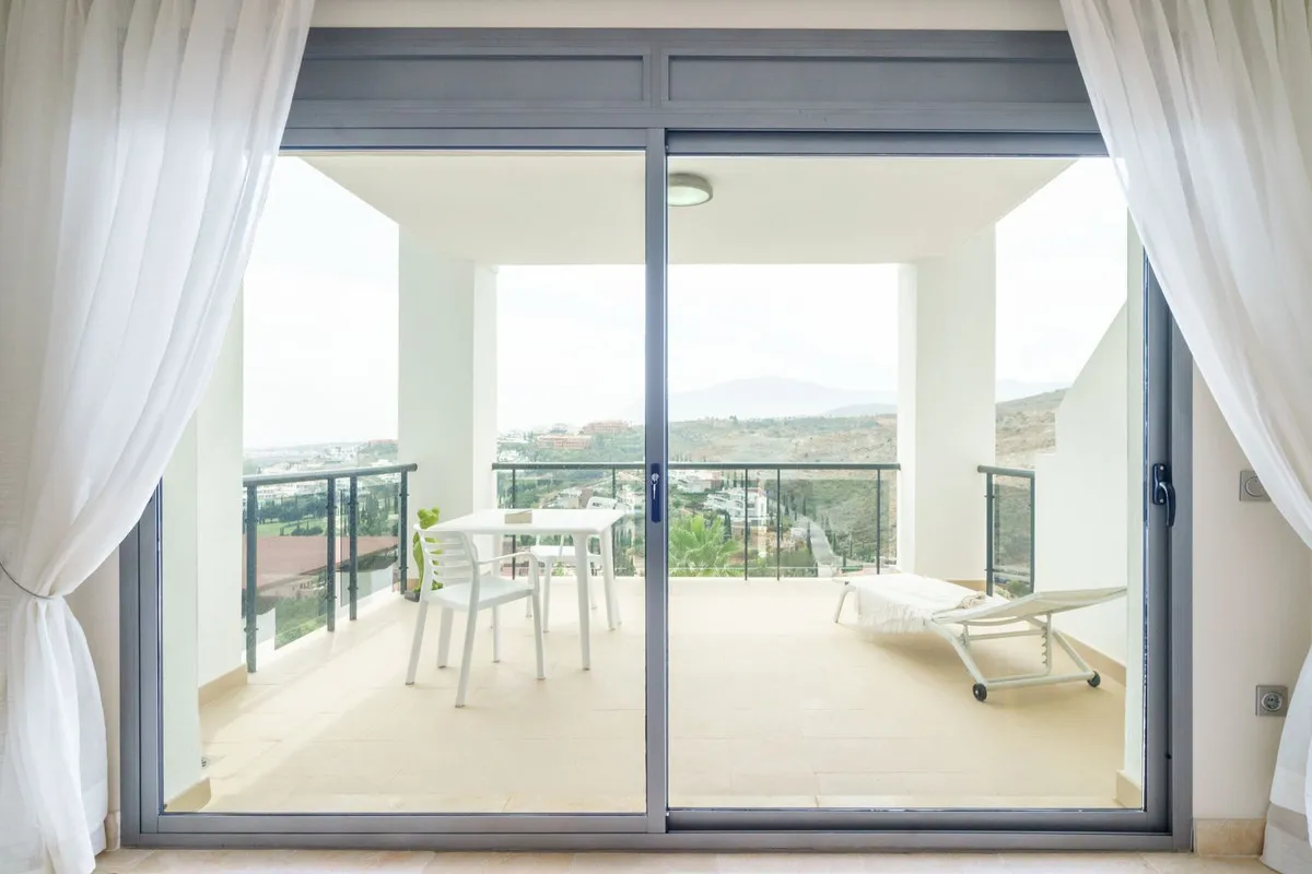 d8060a0e-ff3d-464e-8025-4126927234b0