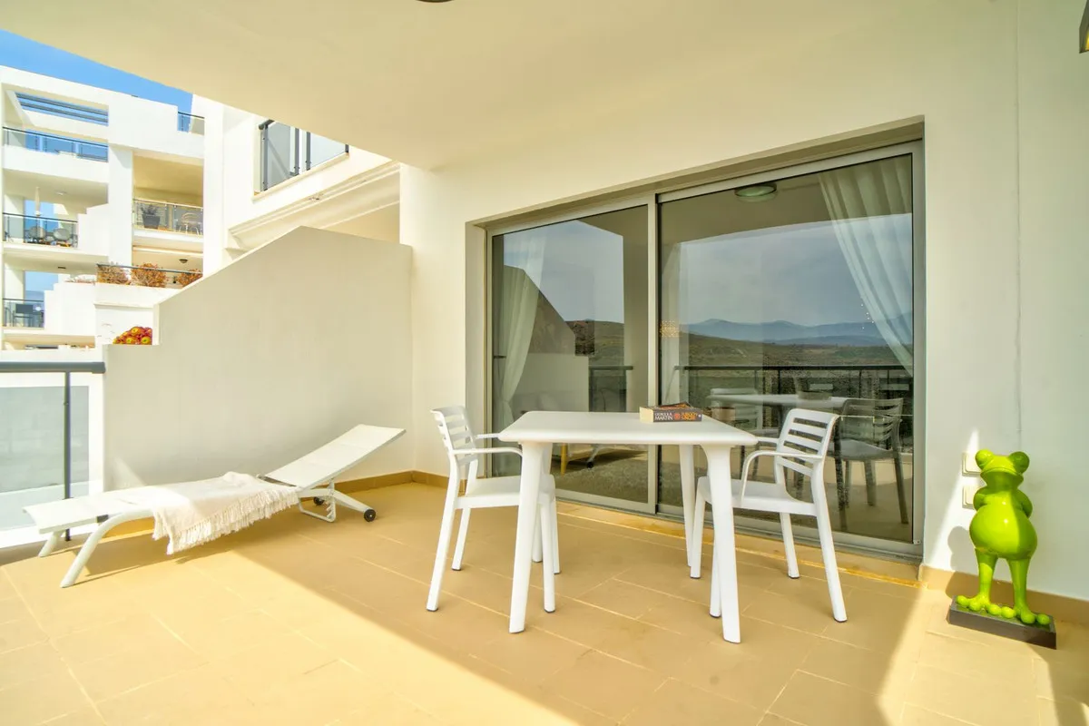 f748b3fc-65d9-4e71-aeaa-280acc4c2249