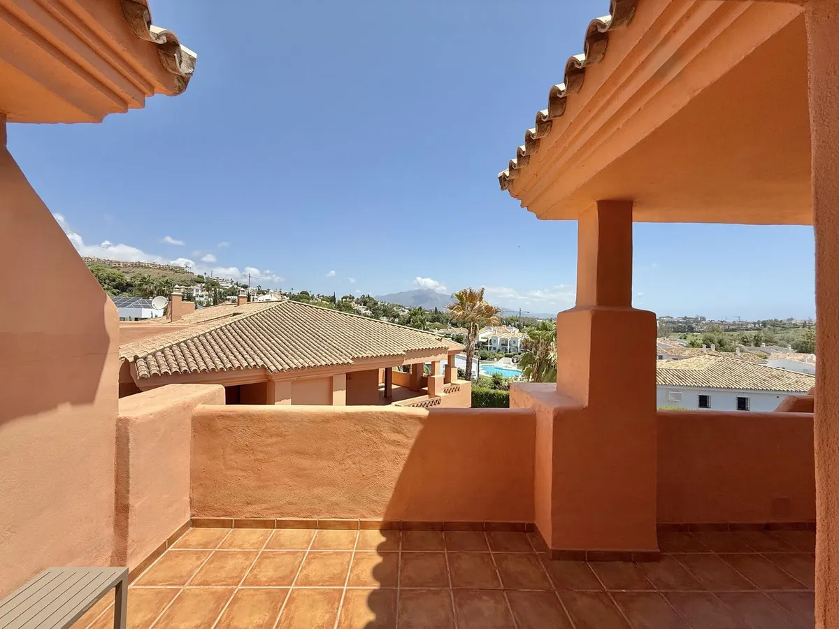 976ec855-8d60-43bf-8365-01c186a1006e