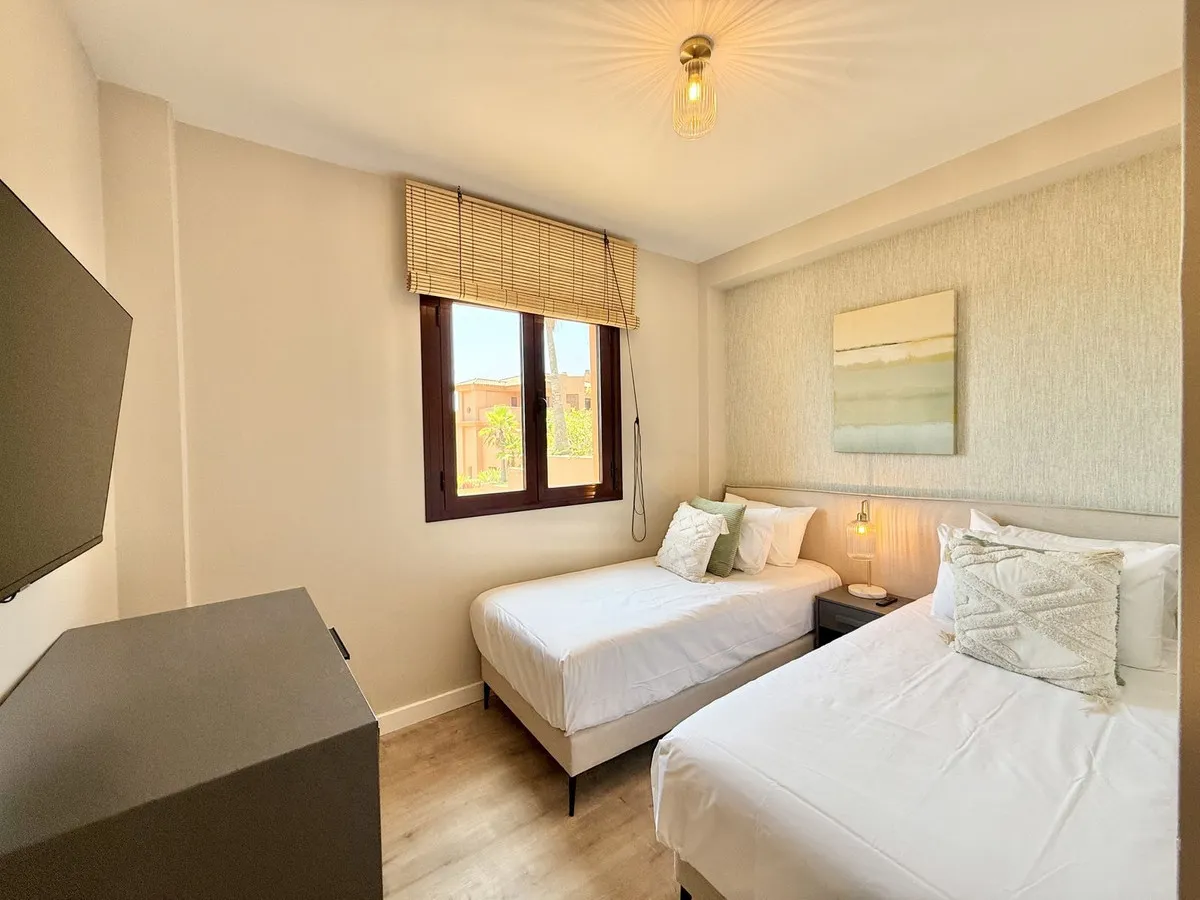 eefe7ad3-b449-4675-b410-56594140c870